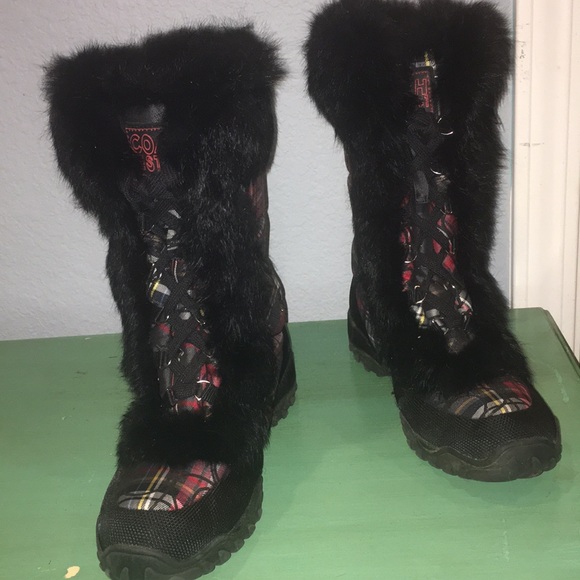 Coach Plaid Snow Boots - Picture 1 of 3
